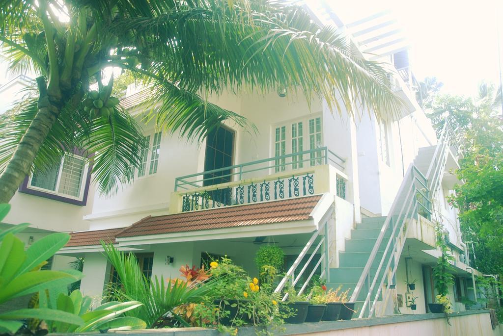 Villa Mariana Kochi Екстериор снимка